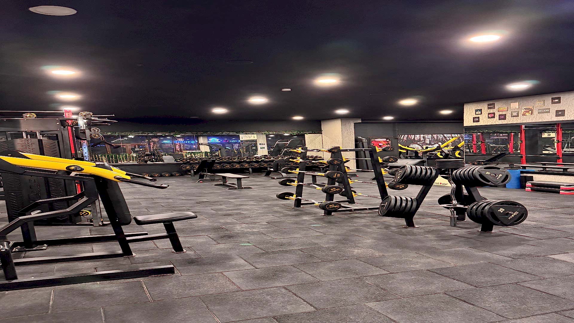 Arena Gym Salon 4